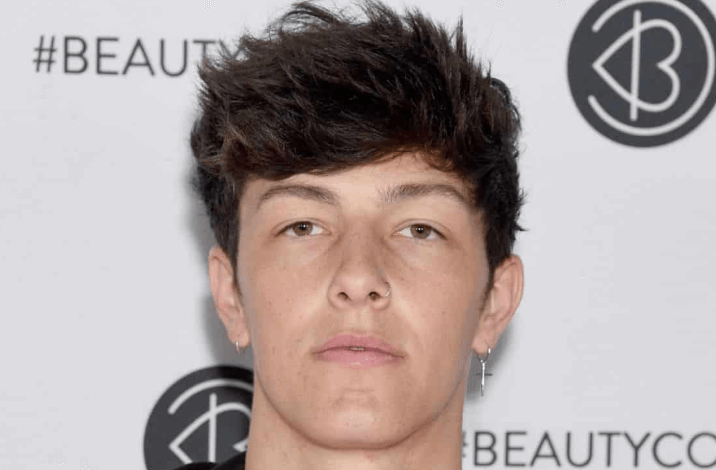 Tayler Holder Net Worth